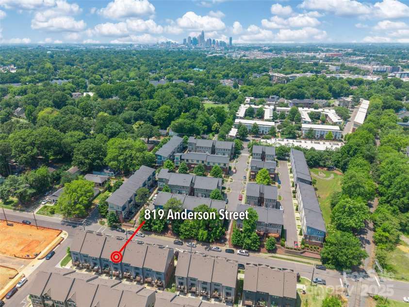 819 Anderson Street, Charlotte, NC 28205.  MLS# CAR4267460, YatesRealty ID 21357. 