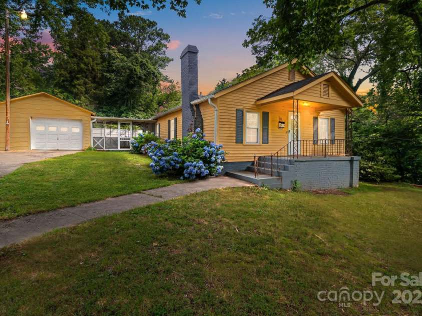 310 Spencer Avenue, Spencer, NC 28159.  MLS# CAR4264159, YatesRealty ID 21358. 