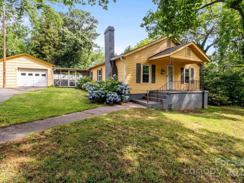 310 Spencer Avenue, Spencer, NC 28159.  MLS# CAR4264159, YatesRealty ID 21358. 