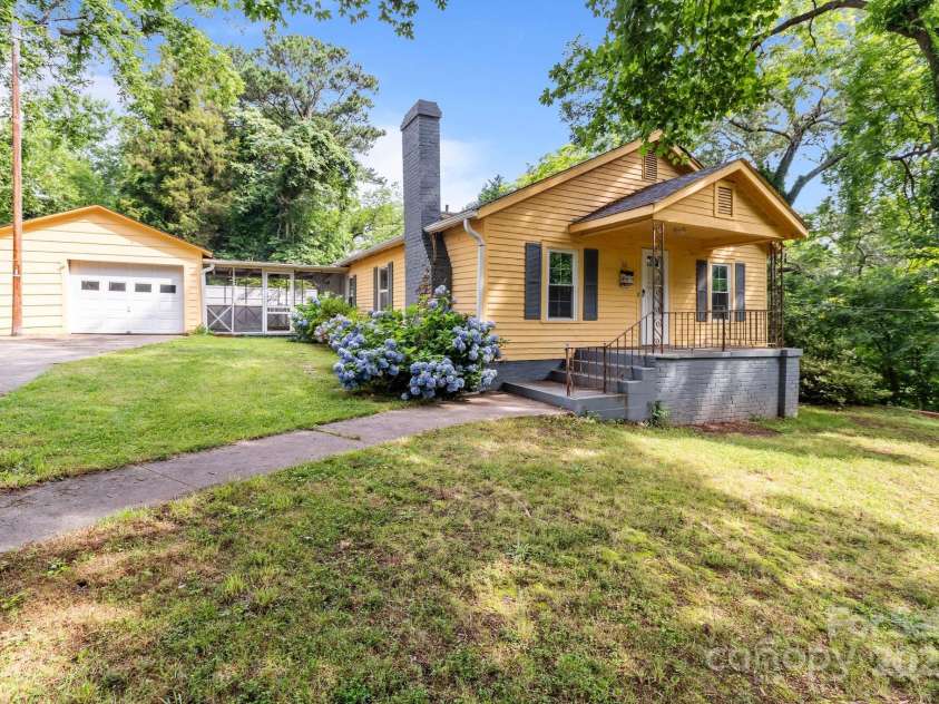 310 Spencer Avenue, Spencer, NC 28159.  MLS# CAR4264159, YatesRealty ID 21358. 