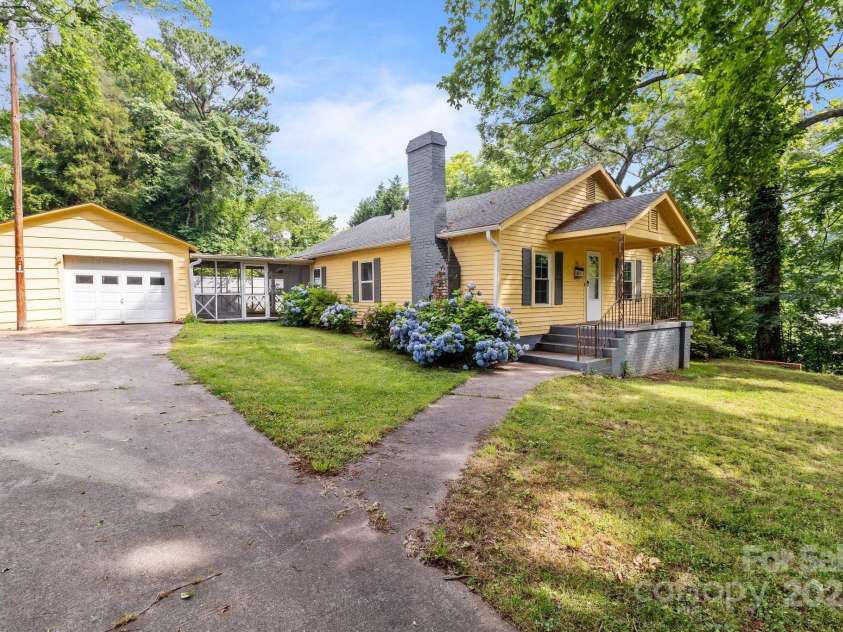 310 Spencer Avenue, Spencer, NC 28159.  MLS# CAR4264159, YatesRealty ID 21358. 