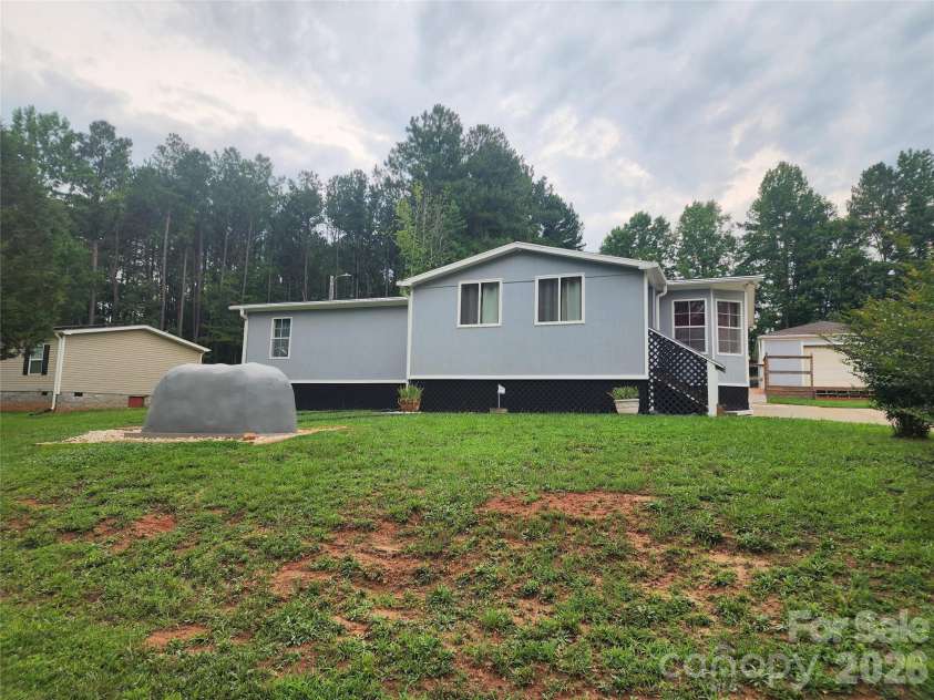 189 Brook Creek Drive, Troutman, NC 28166.  MLS# CAR4380851, YatesRealty ID 21359. 