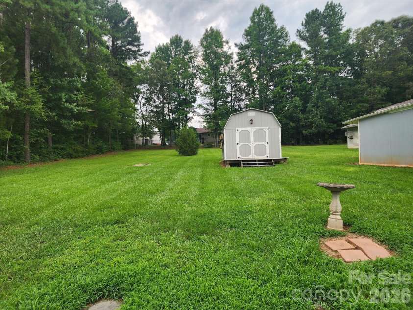 189 Brook Creek Drive, Troutman, NC 28166.  MLS# CAR4380851, YatesRealty ID 21359. 