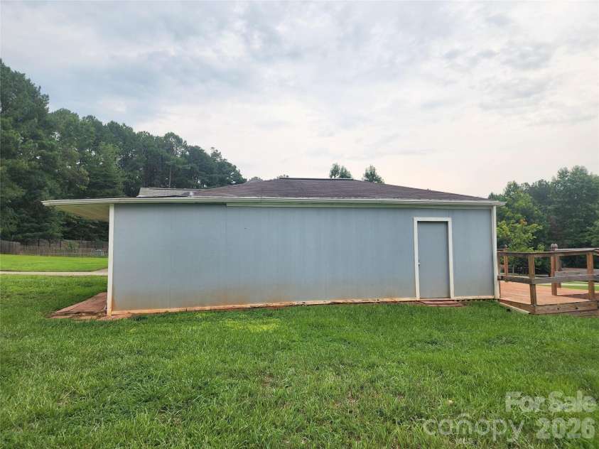 189 Brook Creek Drive, Troutman, NC 28166.  MLS# CAR4380851, YatesRealty ID 21359. 