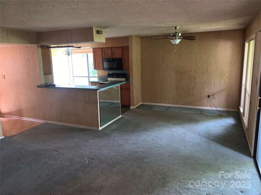 5727 Dockside Drive, Charlotte, NC 28227.  MLS# CAR4268742, YatesRealty ID 21359. 