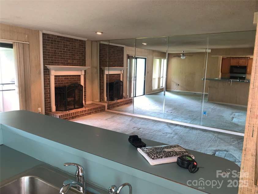 5727 Dockside Drive, Charlotte, NC 28227.  MLS# CAR4268742, YatesRealty ID 21359. 