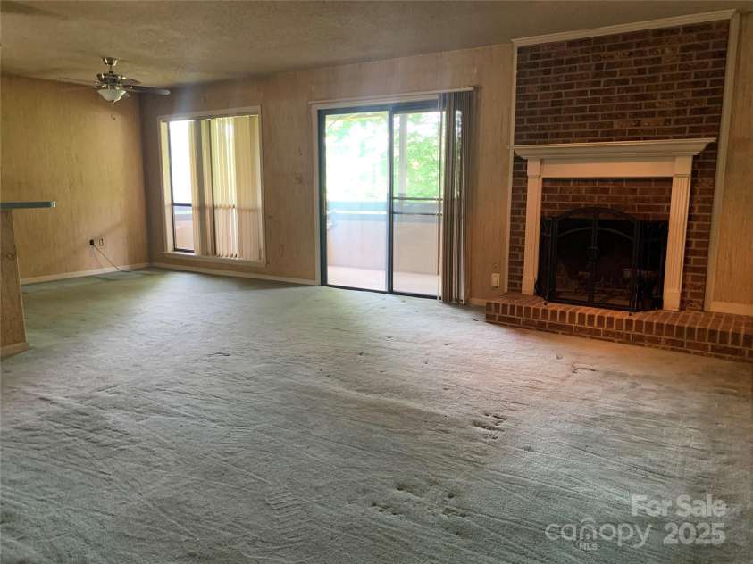 5727 Dockside Drive, Charlotte, NC 28227.  MLS# CAR4268742, YatesRealty ID 21359. 