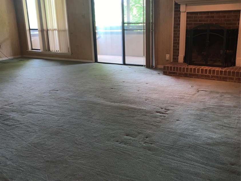 5727 Dockside Drive, Charlotte, NC 28227.  MLS# CAR4268742, YatesRealty ID 21359. Doors exiting to patio