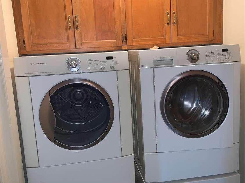 5727 Dockside Drive, Charlotte, NC 28227.  MLS# CAR4268742, YatesRealty ID 21359. Laundry