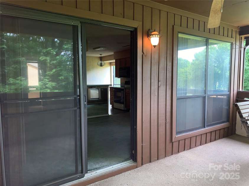 5727 Dockside Drive, Charlotte, NC 28227.  MLS# CAR4268742, YatesRealty ID 21359. Patio