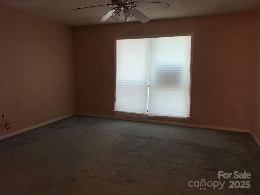 5727 Dockside Drive, Charlotte, NC 28227.  MLS# CAR4268742, YatesRealty ID 21359. Primary Bedroom