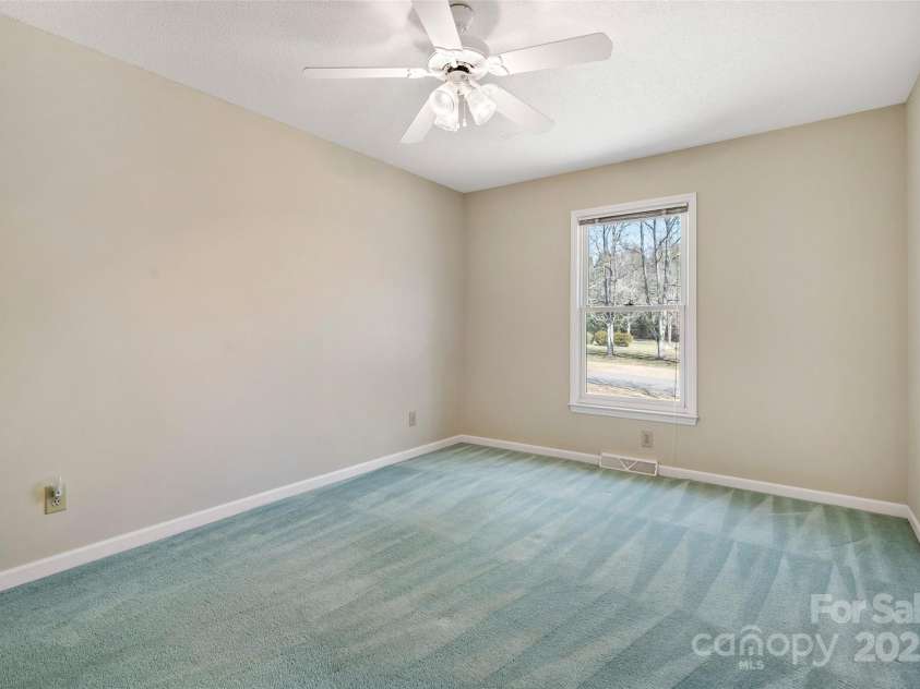 133 Persimmon Creek Road, Kings Mountain, NC 28086.  MLS# CAR4226480, YatesRealty ID 2136. 