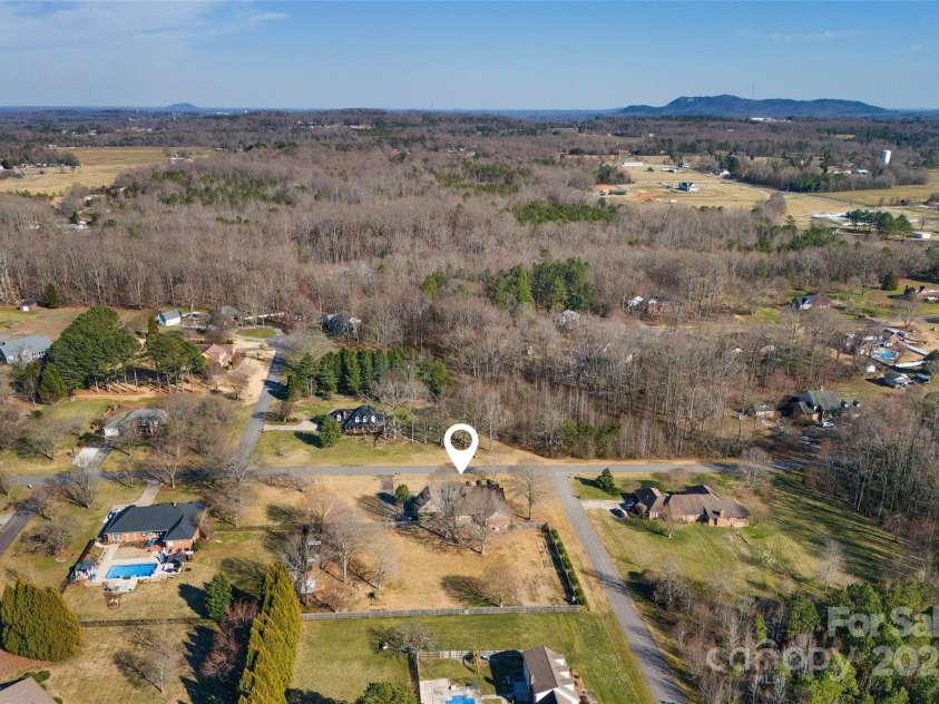 133 Persimmon Creek Road, Kings Mountain, NC 28086.  MLS# CAR4226480, YatesRealty ID 2136. 