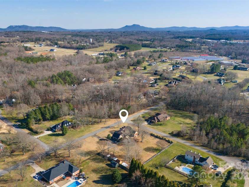 133 Persimmon Creek Road, Kings Mountain, NC 28086.  MLS# CAR4226480, YatesRealty ID 2136. 
