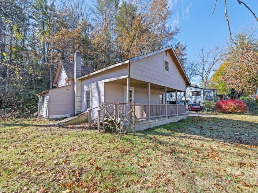 8063 Carolina Boulevard, Clyde, NC 28721.  MLS# CAR4319267, YatesRealty ID 2136. 