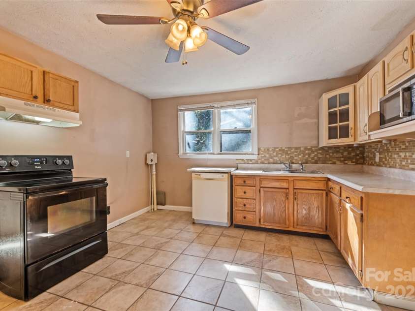 8063 Carolina Boulevard, Clyde, NC 28721.  MLS# CAR4319267, YatesRealty ID 2136. 