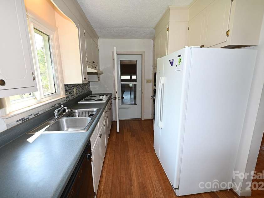 157 Blackberry Lane, Taylorsville, NC 28681.  MLS# CAR4270173, YatesRealty ID 21360. 