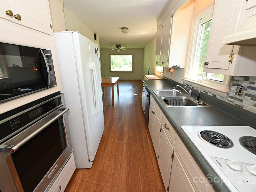 157 Blackberry Lane, Taylorsville, NC 28681.  MLS# CAR4270173, YatesRealty ID 21360. 