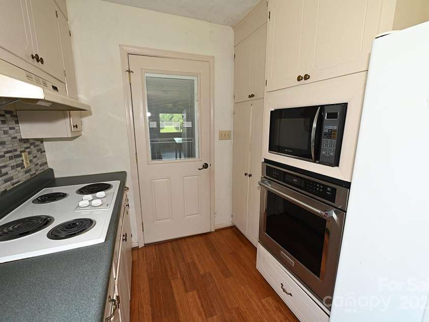 157 Blackberry Lane, Taylorsville, NC 28681.  MLS# CAR4270173, YatesRealty ID 21360. 