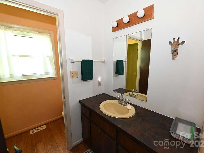 157 Blackberry Lane, Taylorsville, NC 28681.  MLS# CAR4270173, YatesRealty ID 21360. 