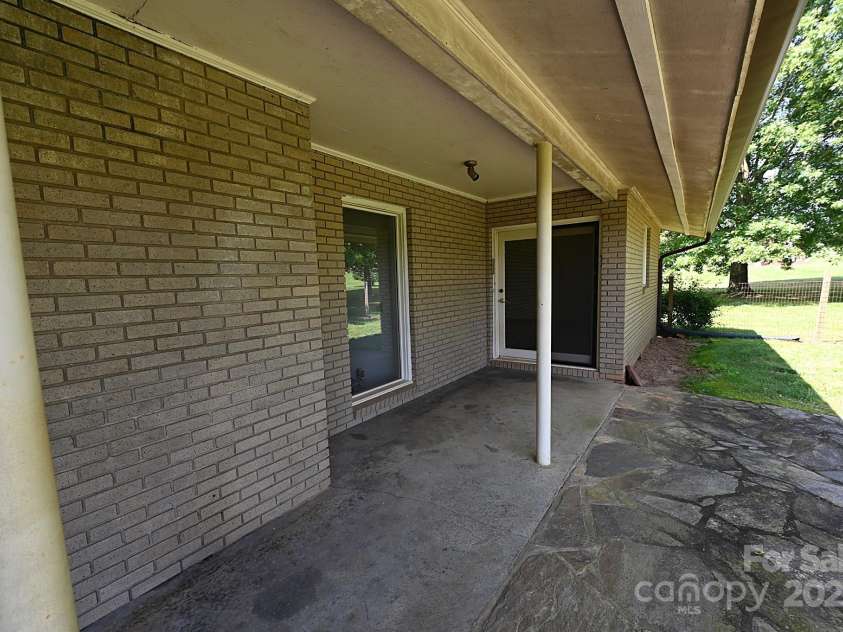 157 Blackberry Lane, Taylorsville, NC 28681.  MLS# CAR4270173, YatesRealty ID 21360. 