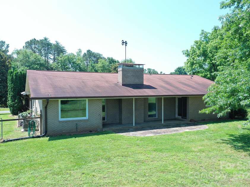 157 Blackberry Lane, Taylorsville, NC 28681.  MLS# CAR4270173, YatesRealty ID 21360. 