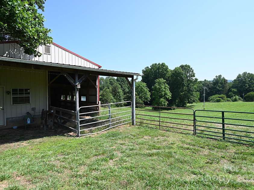 157 Blackberry Lane, Taylorsville, NC 28681.  MLS# CAR4270173, YatesRealty ID 21360. 