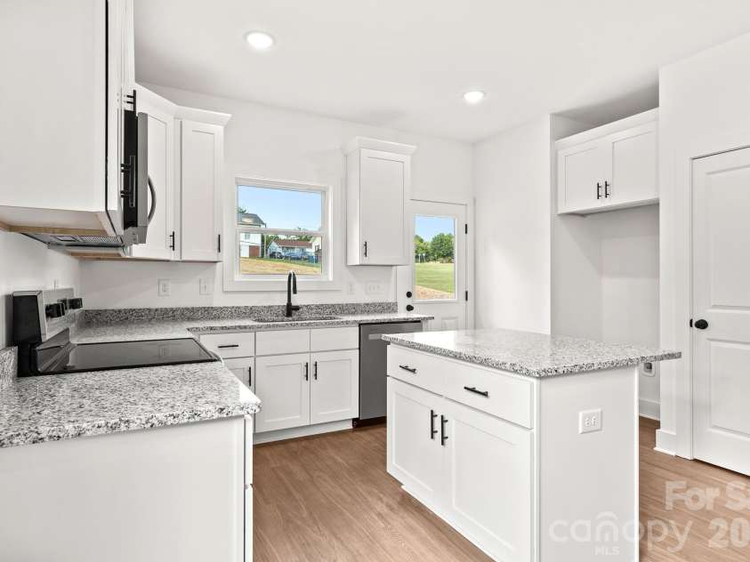 208 Myron Place, Salisbury, NC 28144.  MLS# CAR4380546, YatesRealty ID 21360. 