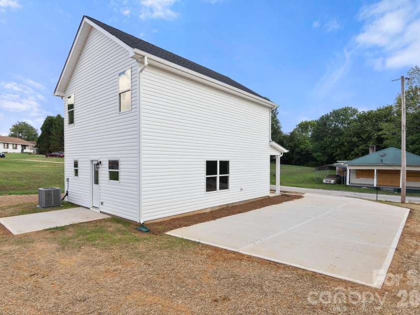 208 Myron Place, Salisbury, NC 28144.  MLS# CAR4380546, YatesRealty ID 21360. 