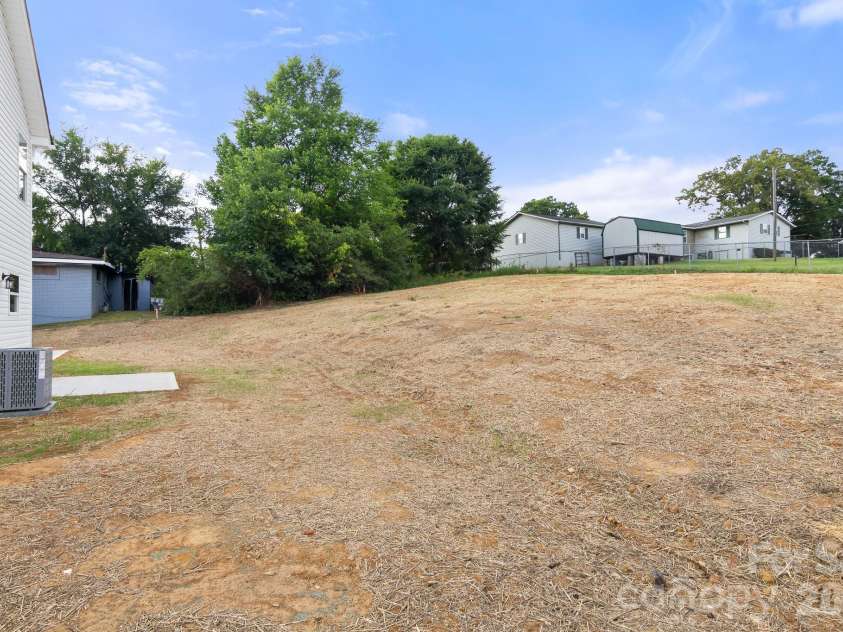 208 Myron Place, Salisbury, NC 28144.  MLS# CAR4380546, YatesRealty ID 21360. 