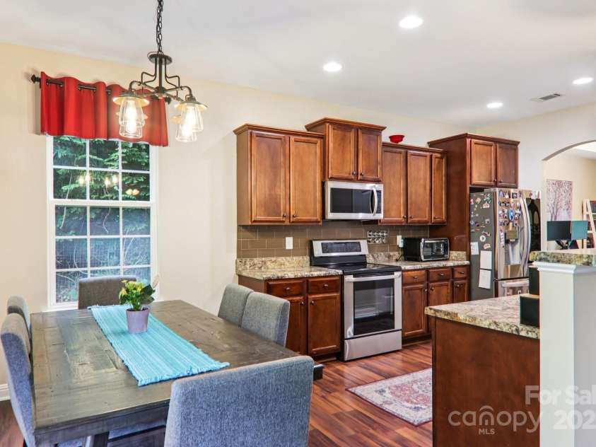 22 Streamside Drive, Hendersonville, NC 28791.  MLS# CAR4268227, YatesRealty ID 21361. 