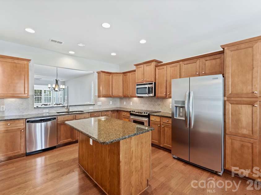 23116 Kingfisher Drive, Fort Mill, SC 29707.  MLS# CAR4378477, YatesRealty ID 21361. 