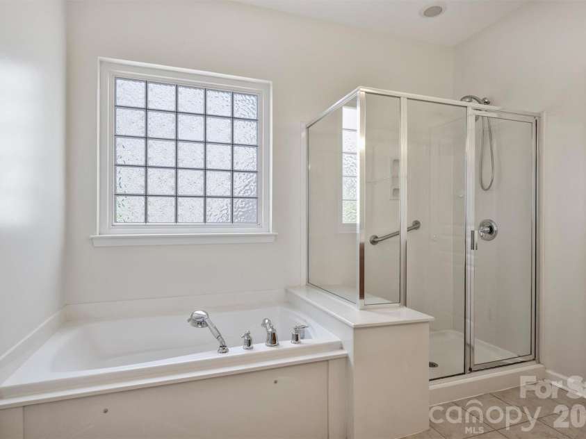 23116 Kingfisher Drive, Fort Mill, SC 29707.  MLS# CAR4378477, YatesRealty ID 21361. 
