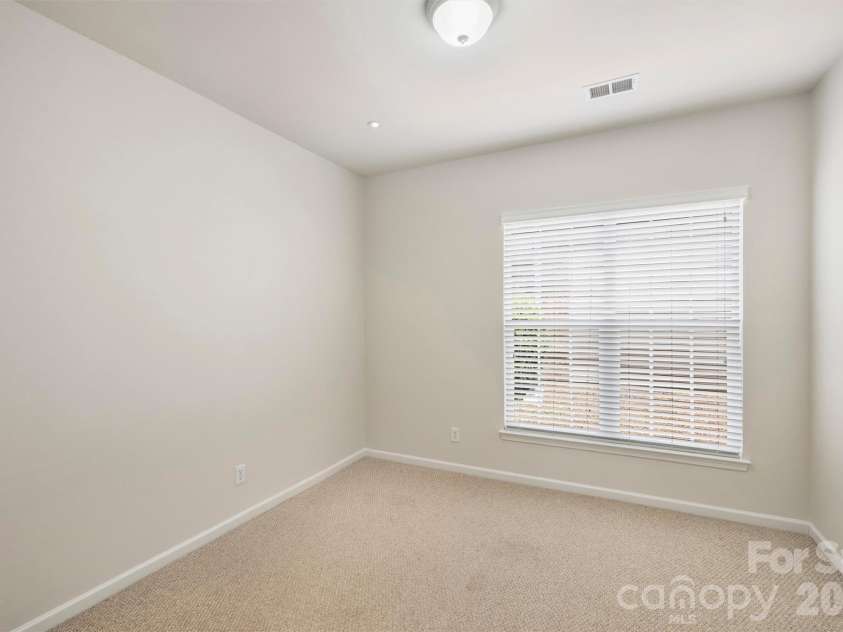 23116 Kingfisher Drive, Fort Mill, SC 29707.  MLS# CAR4378477, YatesRealty ID 21361. 