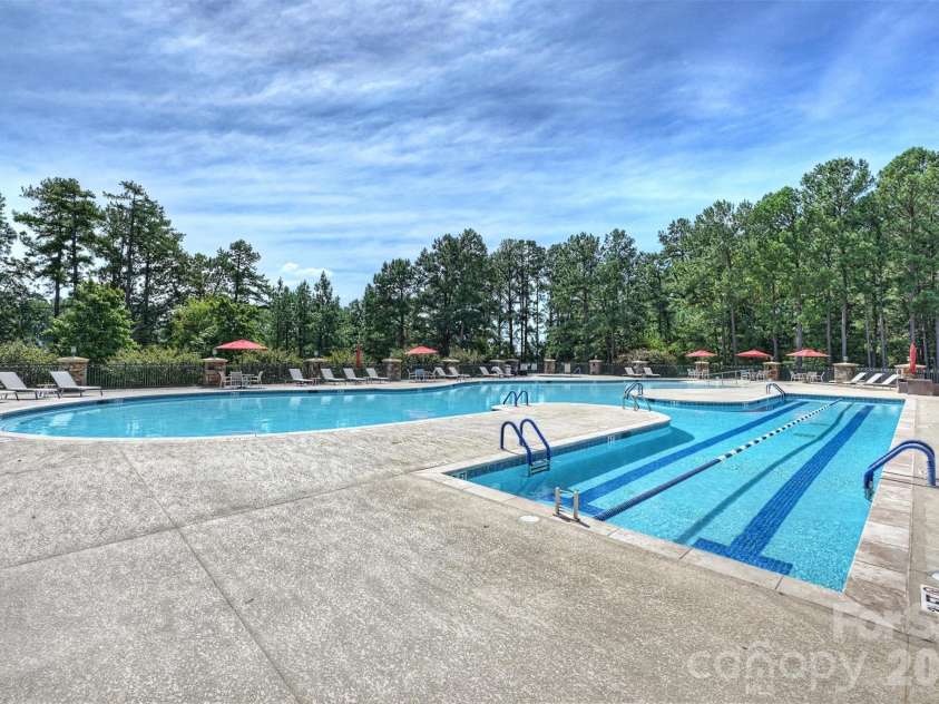 23116 Kingfisher Drive, Fort Mill, SC 29707.  MLS# CAR4378477, YatesRealty ID 21361. 