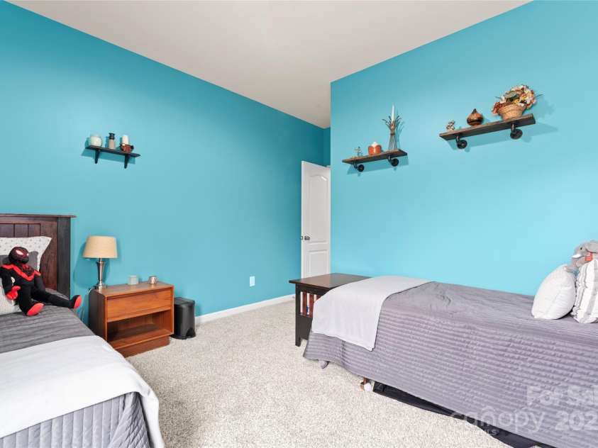 11124 Chapeclane Road, Charlotte, NC 28278.  MLS# CAR4233516, YatesRealty ID 21362. 