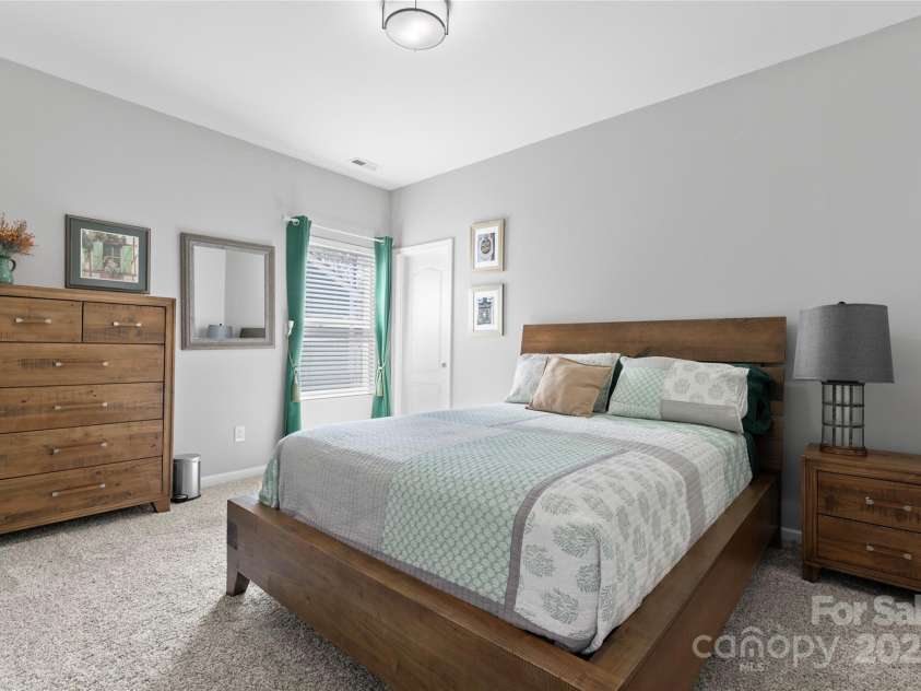 11124 Chapeclane Road, Charlotte, NC 28278.  MLS# CAR4233516, YatesRealty ID 21362. 