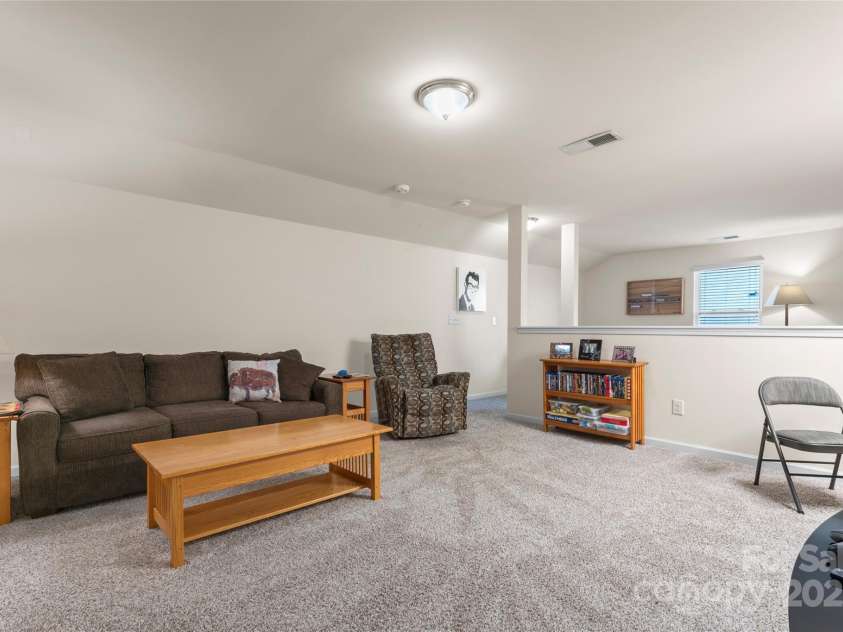 11124 Chapeclane Road, Charlotte, NC 28278.  MLS# CAR4233516, YatesRealty ID 21362. 