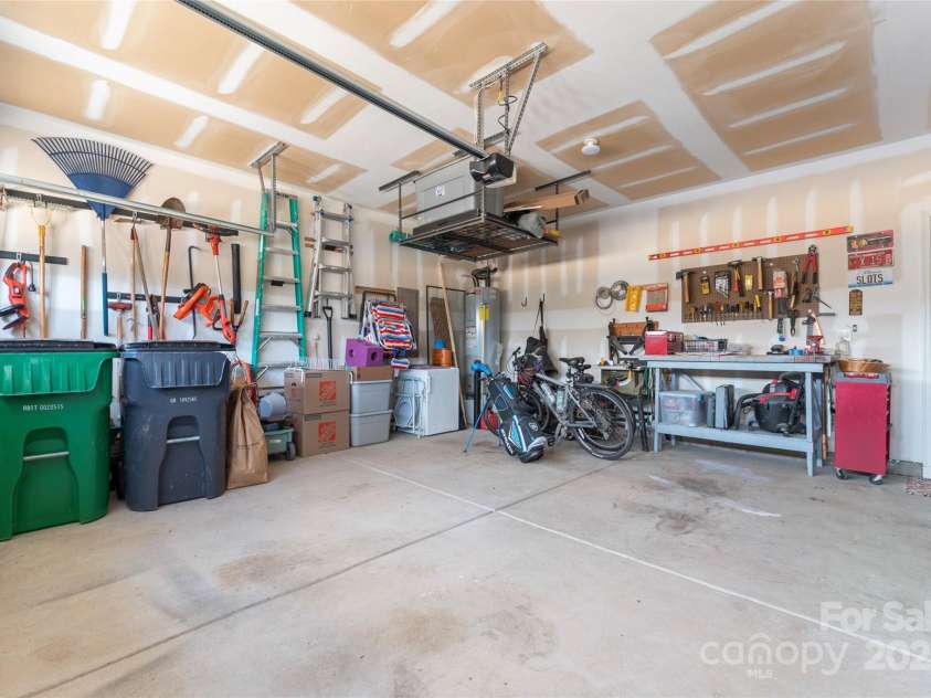 11124 Chapeclane Road, Charlotte, NC 28278.  MLS# CAR4233516, YatesRealty ID 21362. 