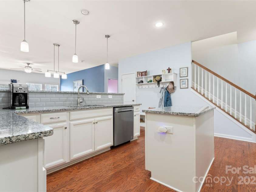 11124 Chapeclane Road, Charlotte, NC 28278.  MLS# CAR4233516, YatesRealty ID 21362. Kitchen newer dishwasher and disposal