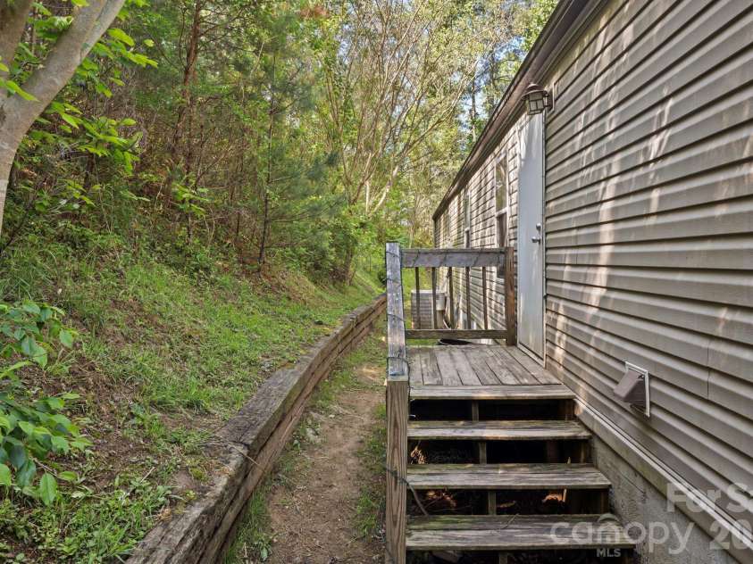 23 Lela Lane, Alexander, NC 28701.  MLS# CAR4378997, YatesRealty ID 21362. 
