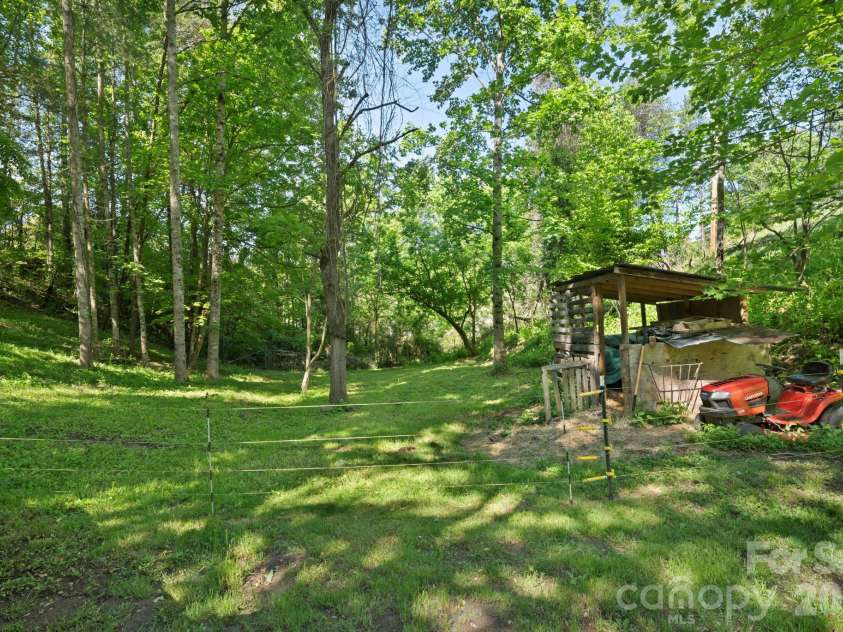 23 Lela Lane, Alexander, NC 28701.  MLS# CAR4378997, YatesRealty ID 21362. 