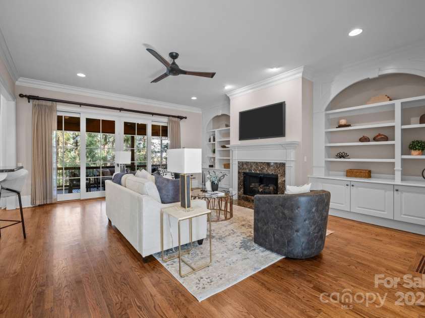 8928 Heydon Hall Circle, Charlotte, NC 28210.  MLS# CAR4219004, YatesRealty ID 21363. 