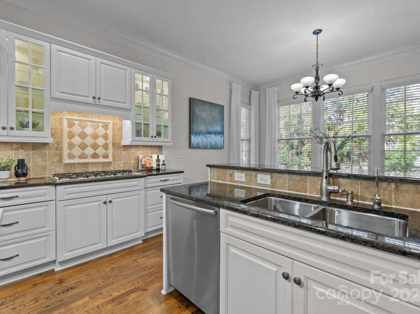 8928 Heydon Hall Circle, Charlotte, NC 28210.  MLS# CAR4219004, YatesRealty ID 21363. 