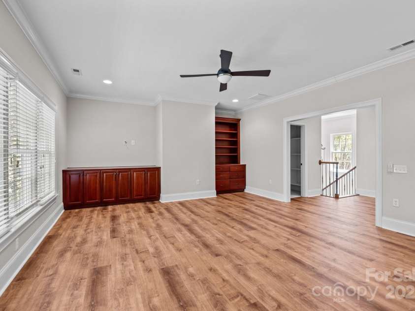 8928 Heydon Hall Circle, Charlotte, NC 28210.  MLS# CAR4219004, YatesRealty ID 21363. 