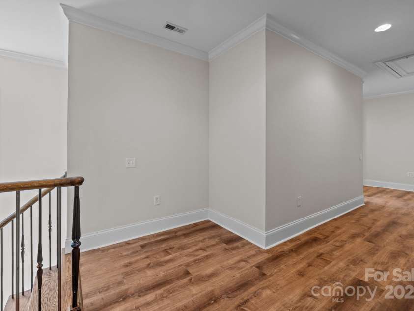 8928 Heydon Hall Circle, Charlotte, NC 28210.  MLS# CAR4219004, YatesRealty ID 21363. 