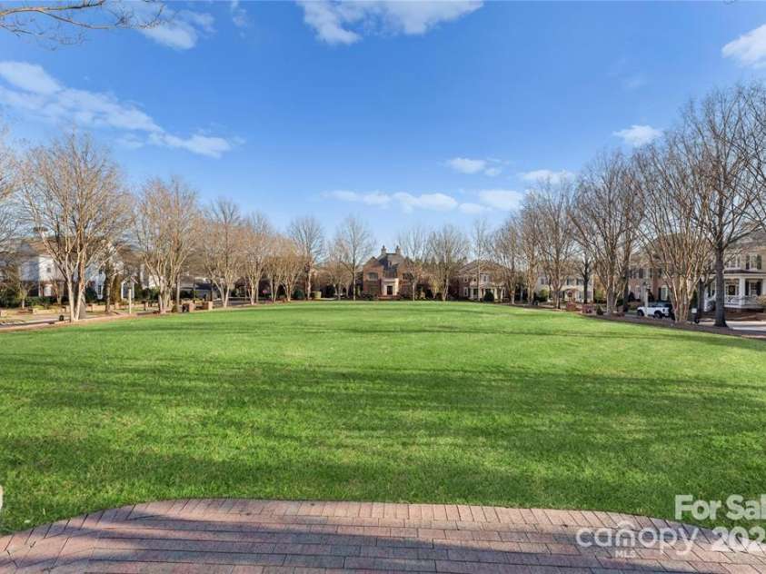 8928 Heydon Hall Circle, Charlotte, NC 28210.  MLS# CAR4219004, YatesRealty ID 21363. 