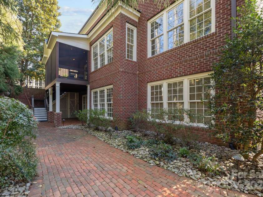 8928 Heydon Hall Circle, Charlotte, NC 28210.  MLS# CAR4219004, YatesRealty ID 21363. 