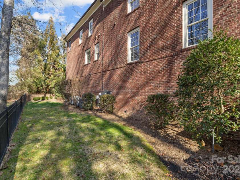8928 Heydon Hall Circle, Charlotte, NC 28210.  MLS# CAR4219004, YatesRealty ID 21363. 