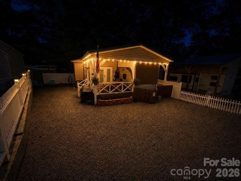 126 Canyon Loop, Mount Gilead, NC 27306.  MLS# CAR4381092, YatesRealty ID 21364. 